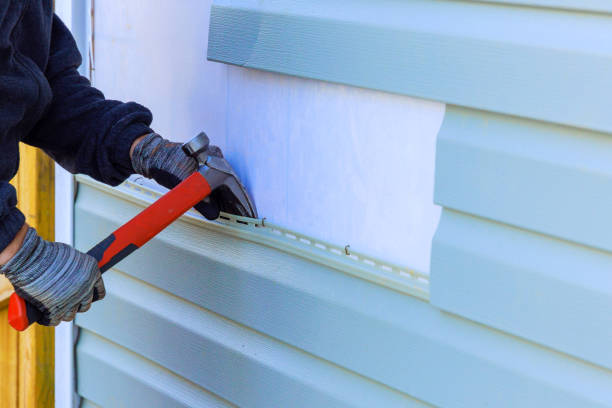 Trusted Storm Damage Siding Repair service in Riverton, IL - Creative Siding